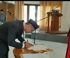 T Asrizal Dilantik dan Diambil Sumpah Sebagai Wakil Ketua II DPRK Aceh Jaya