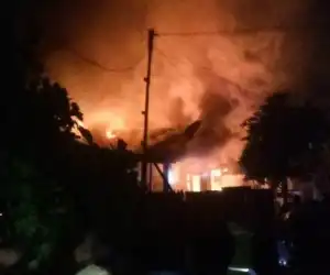 BREAKING NEWS: Sejumlah Rumah Terbakar di Subulussalam