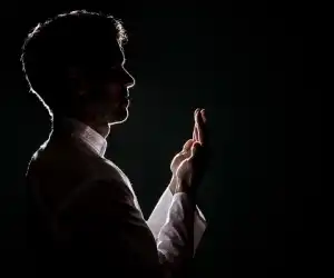 Tempat Curhat Terbaik Hanyalah Allah, Karna Allah Lebih Tau Masalah mu