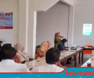 Hj. Puji Hartini, Menjadi Nara-Sumber di Acara Pertemuan Pekerja Perempuan