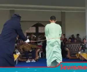 Di Nagan Raya, Delapan Terpidana Maisir Jalani Hukuman Cambuk