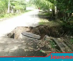 Akibat Dilalui Kenderaan Pembawa Aspal, Jalan Ulee Pulo Nyaris Putus