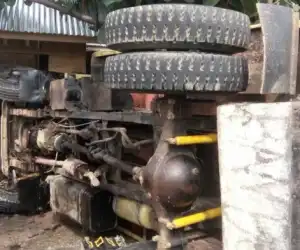 7 Orang Meninggal Dalam Kecelakaan Truk, 5 Korban Jamaah Umrah