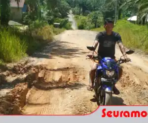 Lapor! Sejak Tahun 1980, Gampong Ini Belum Tersentuh Aspal