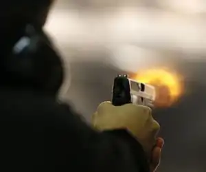 Kesal Karena Direkam Saat Minum, Polisi Ini Tembak Temannya Hingga Meninggal