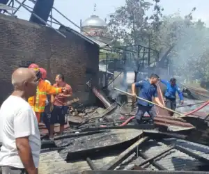 Empat Unit Rumah Di Lembah Alas Rata Dengan Tanah