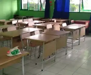 SMAN I Darul Makmur Terima Bantuan Kursi Dari Kemendikbud