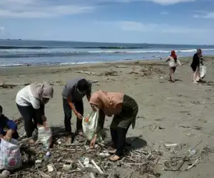 IPMBR Gelar Baksos Bertema Pantaiku Indah Tampa Sampah
