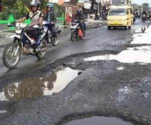 Kondisi Jalan Penghubung Jamboe Papeun Memprihatinkan