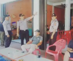 Polsek Manggeng Pasang Stiker Imbau Cegah Terjadinya Karhutlah di Abdya