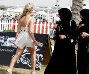 Meski Berbusana Muslimah Tapi Dianggap Telanjang, Ini Alasannya