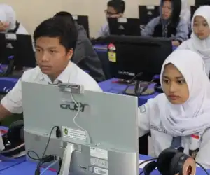 Meski Sekolah Libur, Enam SMK Hari Ini Gelar UNBK di Aceh Jaya