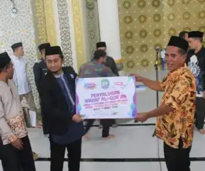 Yayasan Islamic Center Jakarta Waqafkan 5 Ribu Alquran Untuk Mesjid Agung Abdya