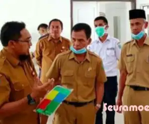 Sekda Didampingi Dirut RSUD Simeulue Cek Ruang Isolasi Covid 19