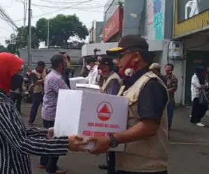 Gebu Minang Salurkan 1500 Paket Sembako Kepada Warga Terdampak Covid-19