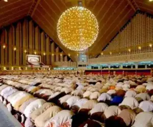Fadhilah Sholat Tarawih Malam ke-6