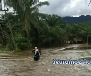 Hujan Deras Guyur Aceh Selatan, Trumon Tengah Dikepung Banjir