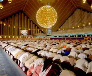 Fadhilah Sholat Tarawih Malam ke-13, Selamat dari Keburukan Hari Kiamat