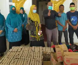 Istri Plt Gubernur Aceh, Salurkan Bantuan Kepada Sahabat Nova Nagan Raya