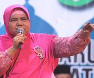 Berkali Kali Dikabarkan Meninggal, Ternyata Ustadzah Kondang Ini Masih Sehat
