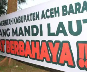 BPBD Aceh Barat Larang Wisatawan dan Masyarakat Mandi Laut