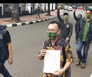 Ajukan Judicial Review UU Corona, Aktivis ProDEM Longmarch ke Gedung MK