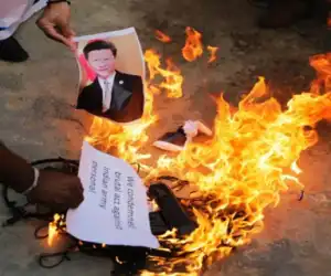 India Murka Atas Insiden Berdarah Dengan Membakar Foto Presiden China Xin Jinping