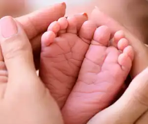 Ini Hukum Memberi Nama Bayi yang Keguguran