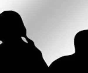 Selingkuh Dengan Mantan Pacar, Suami Digerebek Istri