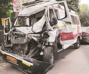 Ambulans Tabrak Truk, Satu Orang Meninggal Dunia