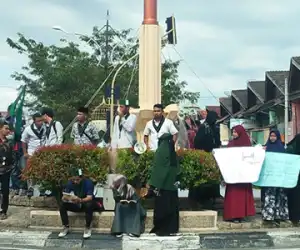 Ingat! Dalam Tradisi Islam, Pemimpin Harus Siap Dikritik