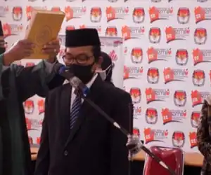 Sekretaris KIP Aceh Lantik Pejabat Eselon IV KIP Kabupaten Simeulue