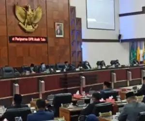 Nova Iriansyah Hadiri Sidang Interpelasi, DPRA Bahas Proyek Multiyears-Corona
