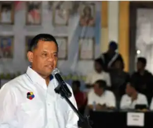 Polisi Bubarkan Acara KAMI saat Gatot Nurmantyo Lagi Pidato