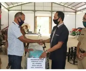 Kelompok Tani di Aceh Selatan Terima Tujuh Unit Traktor dari Bupati