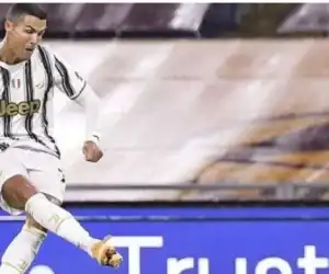 Ronaldo Jualan Celana Dalam Lebih Murah dari Dinar Candy