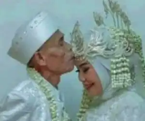 Ajab! Belum Sebulan Nikah, Kakek Ini Cerai Istri Berusia 17 Tahun