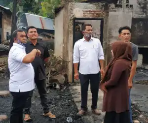 Korban Kebakaran di Aceh Jaya Dikunjungi Bupati