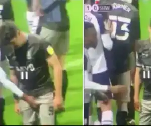 Duh! Pemain Klub Liga Inggris Terekam Raba Alat Kelamin Lawan
