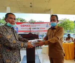 Pemerintah Aceh Salurkan Ribuan Masker Untuk Siswa Abdya