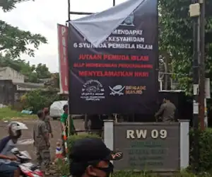 Belum Sampai 24 Jam, Baliho Ucapan Duka untuk Laskar FPI Dicopot