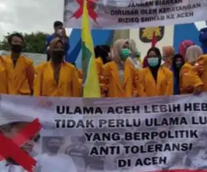 Di Banda Aceh, Massa Tolak HRS ‘Kocar-Kacir’ Dikejar Warga