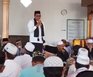 Hadiri Rateb Seribe, Tgk Yusri Ajak Jaga Ketentraman dan Perdamaian