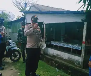 Polsek dan Koramil Susoh, Keliling Desa Ingatkan Warga Patuhi Prokes