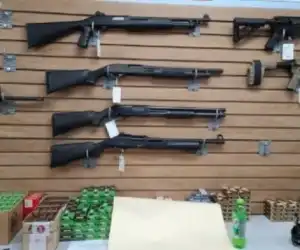 Jelang Pelantikan Joe Biden, Warga Amerika Serikat Rame-rame Beli Senjata