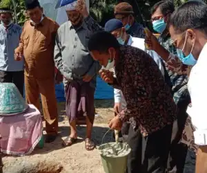 Bupati Abdya Letakkan Batu Pertama Pembangunan Mesjid Al-Ikhlas Susoh