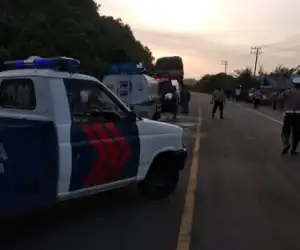 Diduga Mengantuk, Mobil Tangki Hantam Tronton di Aceh Jaya