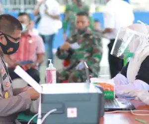 Kapolres Nagan Raya Ikut Launching Vaksin COVID-19