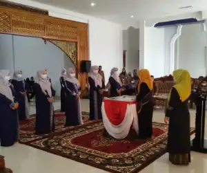 Ernani Wijaya Kukuhkan Sembilan Bunda PAUD Kecamatan, Ini Pesannya