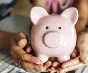 AXA Mandiri Rayakan Hari Kartini dengan Mendukung Kemandirian Finansial Perempuan
